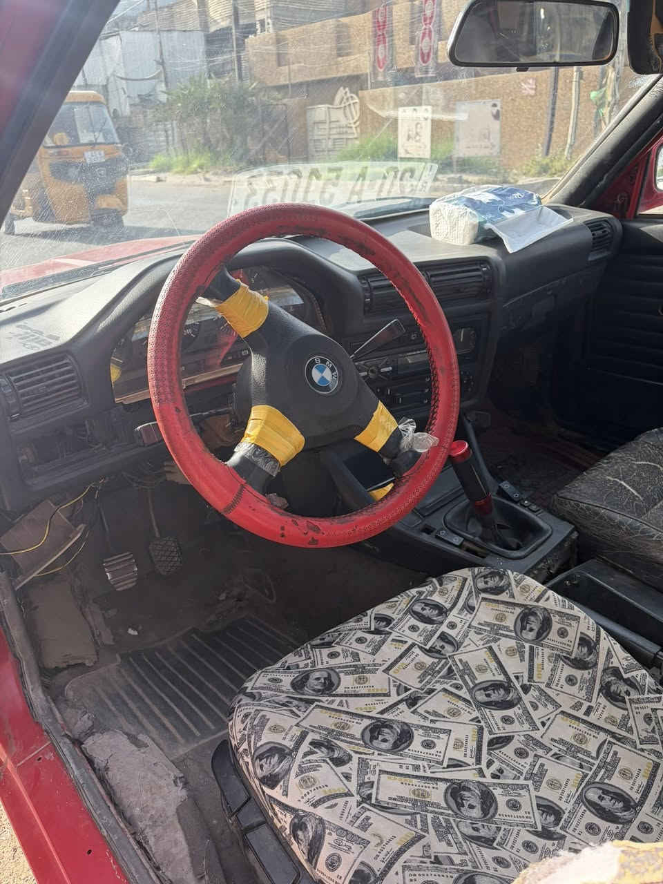 زعرة موديل 1991  محرك 525 مسكر تك فانوس بيها نواقص وترتيبات للبيع بسعر 30$ بيها مجال للشراي مكان السيارة بغداد 

تواصل واتساب 

***********
