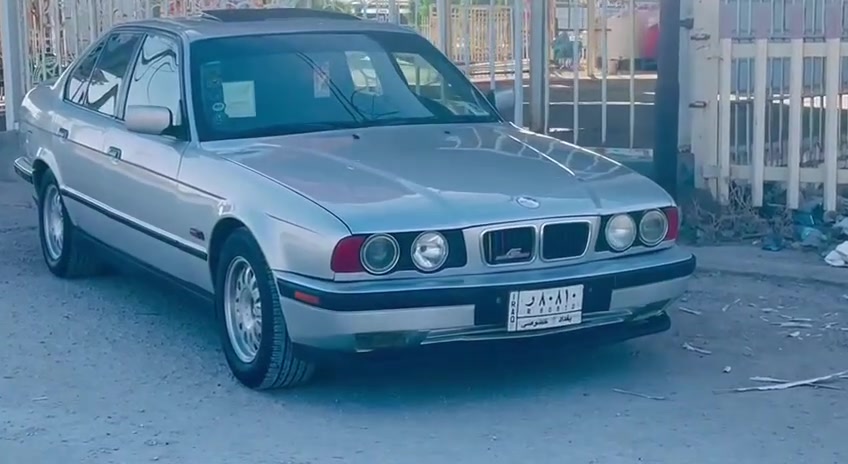 يا الله بي ام 535مؤديل 1993رقم بغداد مشروع وطني سنوية 2028 السيارة جاهزه بيع ومراوس 
تخم تاير ومكينه وكير جديد حداديه جديده تبريد منضومه كامله جديده ثلج السياره توها معمره تعمير جديد 

مابيه لاضربه ولا كص فقط صبغ عام للجماله بدون معجون عليها محرك مفتوح 35بلكارتون ناعمه نعمت الله مال جناي انسي حماوه كلها جديد الياخذها باله مرتاح 

عارضه بيع ومراوس 

مكان السياره الديوانية غماس 

للاتصل ***********

السعر 52مع المجال
