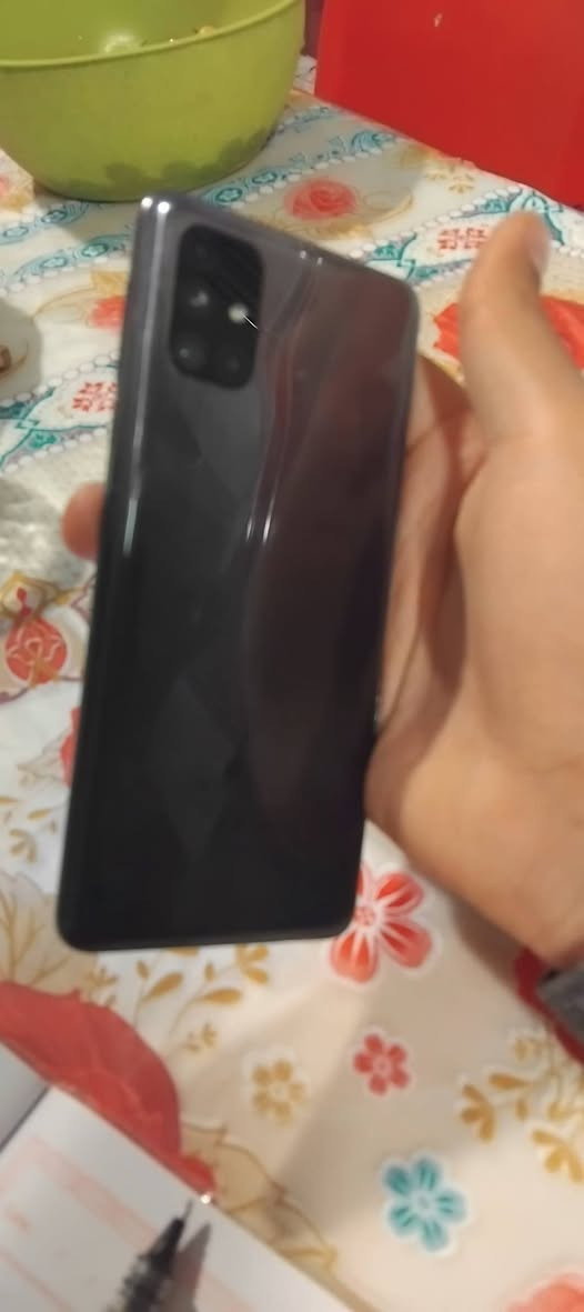 جهاز ستين افريم تصوير 📷 4k. شاشه بيه فطور سعر 70 الف مكان كوت خاجيه  *********** ملحقاته راس شاحن وا كفر جهاز بيه فطور بالشاشه بس مامئثر على المس جهاز قوي ونظيف
