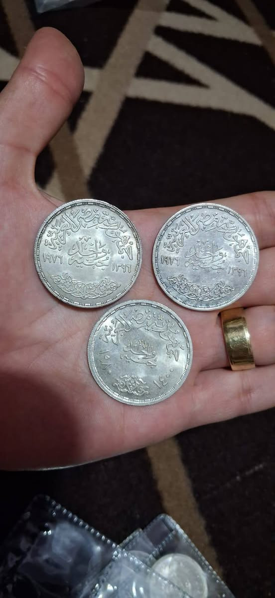 بيع مباشر 
٣ جنيه تذكارى بحالة الانسر
مطلوب 150$


**إذا كنت صاحب هذا الإعلان وتريد حذفه لأي سبب، رجاءا أرسل رسالة إلى الدعم الفني**