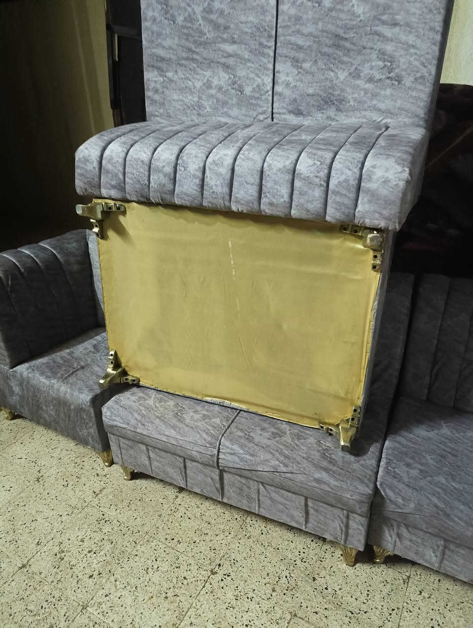 ميز تواليت المنيوم فصال ثقيل السعر 70 - ديوان 7 أمتار 6 قطع نضيف السعر 140- ثلاجه كونكورد وضع شركه شرط التجميد السعر 140-الشراي يتصل ***********-‏‪0750 791 3697‬‏ وادي حجر
