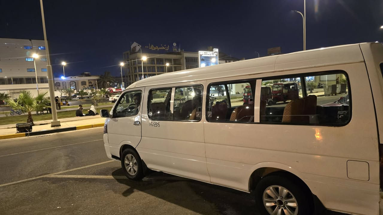 السلام عليكم جنبي اجوان سياره جاهزه مكفوله تخم تاير حداديه كير اكسن محرك كفاله سياره حره مصفره هي وغرامات رقم الهاتف ***********
