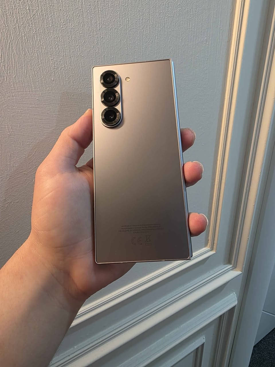 Samsung Galaxy Z Fold 6 
256Gb Ram 12
جیبالە

95% خاوێنە
ئیتاڕی زۆر پاکە تەنها شاشە بچووکەکەی ووردە شوختی هەیە
بێ ئەشیایە

620$ السليمانية, العراق


**إذا كنت صاحب هذا الإعلان وتريد حذفه لأي سبب، رجاءا أرسل رسالة إلى الدعم الفني**