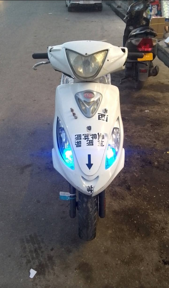 السلام عليكم دراجه كامكو البيع او مراوس بيراني 
دراجه كفاله عامه كفرات مختمه الاصليه موديل ١٣ لايت زنون 
مكان ناصريه قلعه سكر ☝️


**إذا كنت صاحب هذا الإعلان وتريد حذفه لأي سبب، رجاءا أرسل رسالة إلى الدعم الفني**