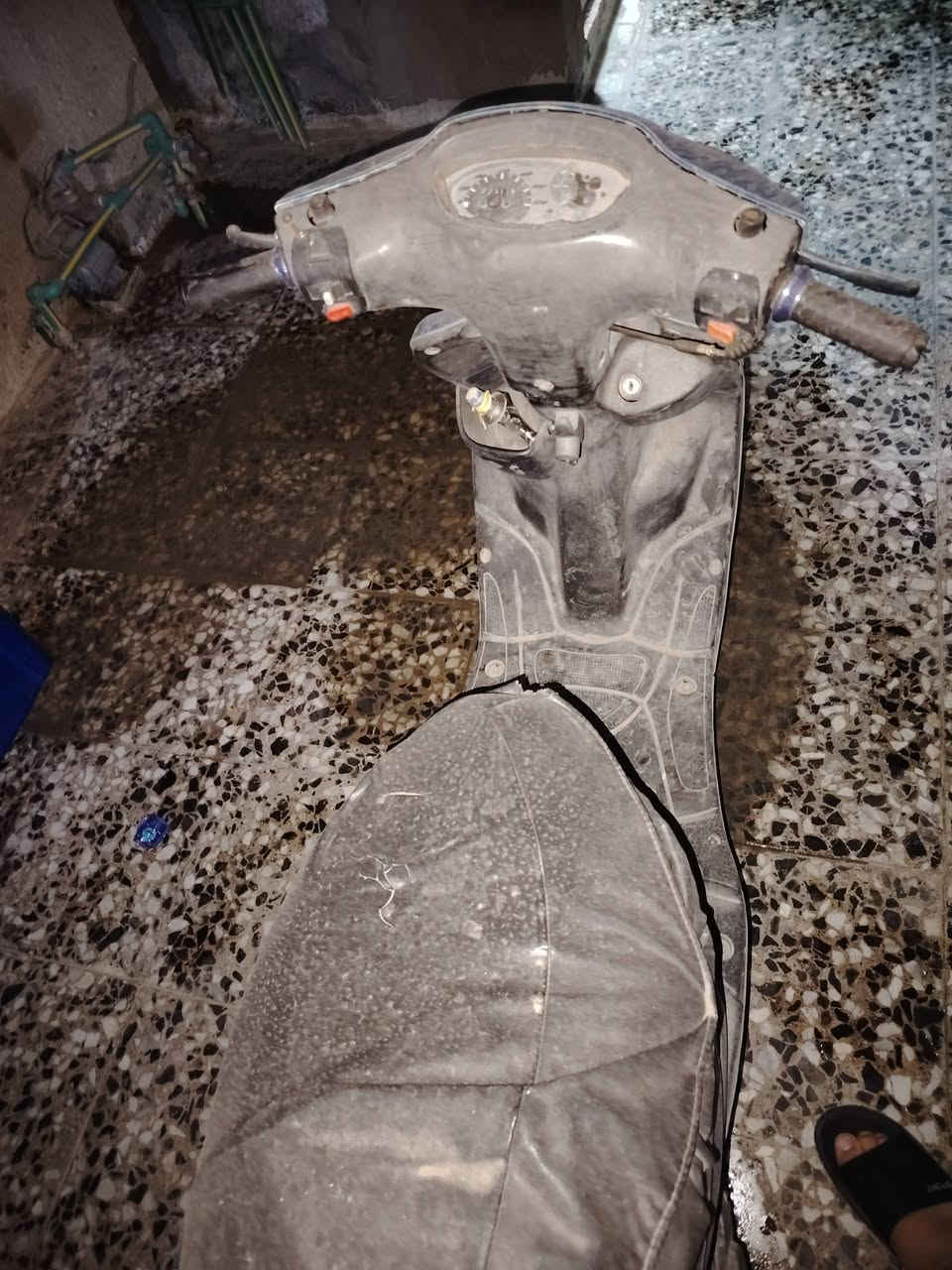 سلام عليكم دراجه كوم حديد للبيع مكاني بغداد مدينه الصدر رقمي ***********
