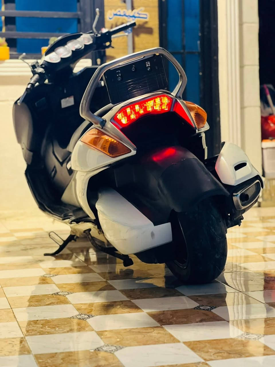 السلام عليكم
اللهم صلي على محمد وآل محمد 

ساسوكي كمه 

الدراجه كفاله مكينه لاتنقص لاتبخير شرط👌🏻

ستاند حساس🦵🏽

ادامه كامله

كشر خير من الله 🏍️ 

السعر 10 

رقم ***********
