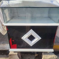 معرض للبيع السعر 100 الف الاتصال على الرقم  07803203694 بي واتساب