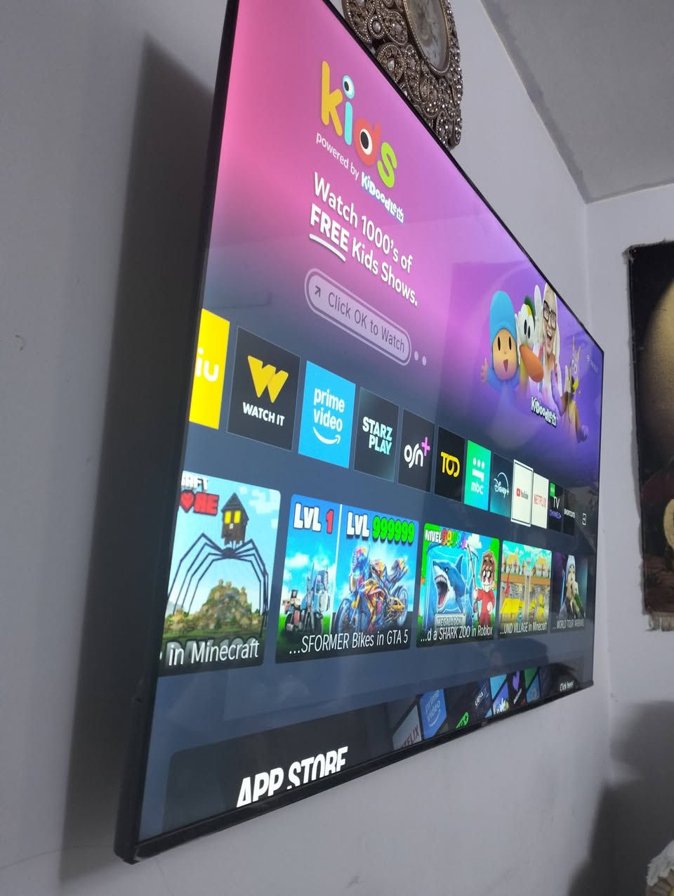 شاشة حجم 75 نوع كرافت فور كي ارقى نوعية استعمال قليل جدا بعدهي بلنايلون فول انترنت السعر 900 مكاني ديوانية الاتصال ***********

