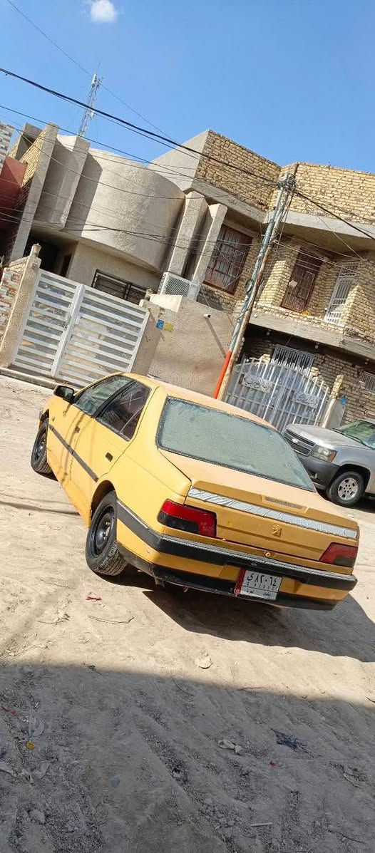 بيجو 405 بدون خياس بدون حادث رقم بغداد راعيها موجود ثاني يوم تحويل عليها غرامه 400 ع المشتري السياره حلوه وجديده مكينتها تعبانه (ابيع بدون مكينه) حتى ماتفاشل وياكم 
سعر 14$ مكاني بصره 
***********

