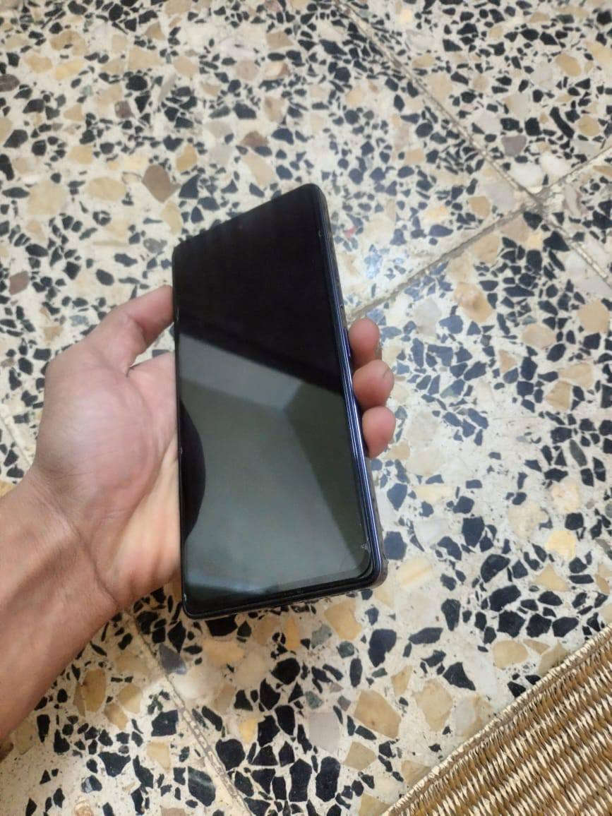 امراوس بجهاز بوكو 6xبرو او 7xبرو و انطيك فرق 
السلام عليكم تكنو بوفا 6 برو 5g ذاكرة 256 العشوائية 12+12 شاشة امولد 120 هيرتز بصمة مدمجة بالشاشة معالج دايمن ستي 6080 سماعات ستيريو مقاوم للماء والغبار كامرة خلفية بدقة 108 ميكا بكسل تدعم تصوير 4k الامامية 32 تدعم تصوير 4k بطارية بحجم 6000 ملي امبير  بدون ملحقات  نضافةالجهاز (95من ميه)


**إذا كنت صاحب هذا الإعلان وتريد حذفه لأي سبب، رجاءا أرسل رسالة إلى الدعم الفني**
