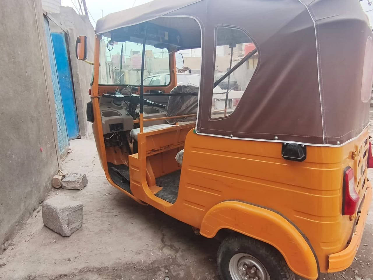 سلام عليكم تكتك باجاج 2020 رقم وسنويه كفاله عامه تخم تايرات جدد كهربائيات كلهن شغاله سعر 5 العنوان البصره حيانيه شارع السيد رقم ***********
