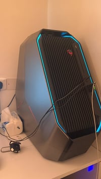 Alienware Area 51m • RTX 2080 Ti • ٣٢ جيجا رام