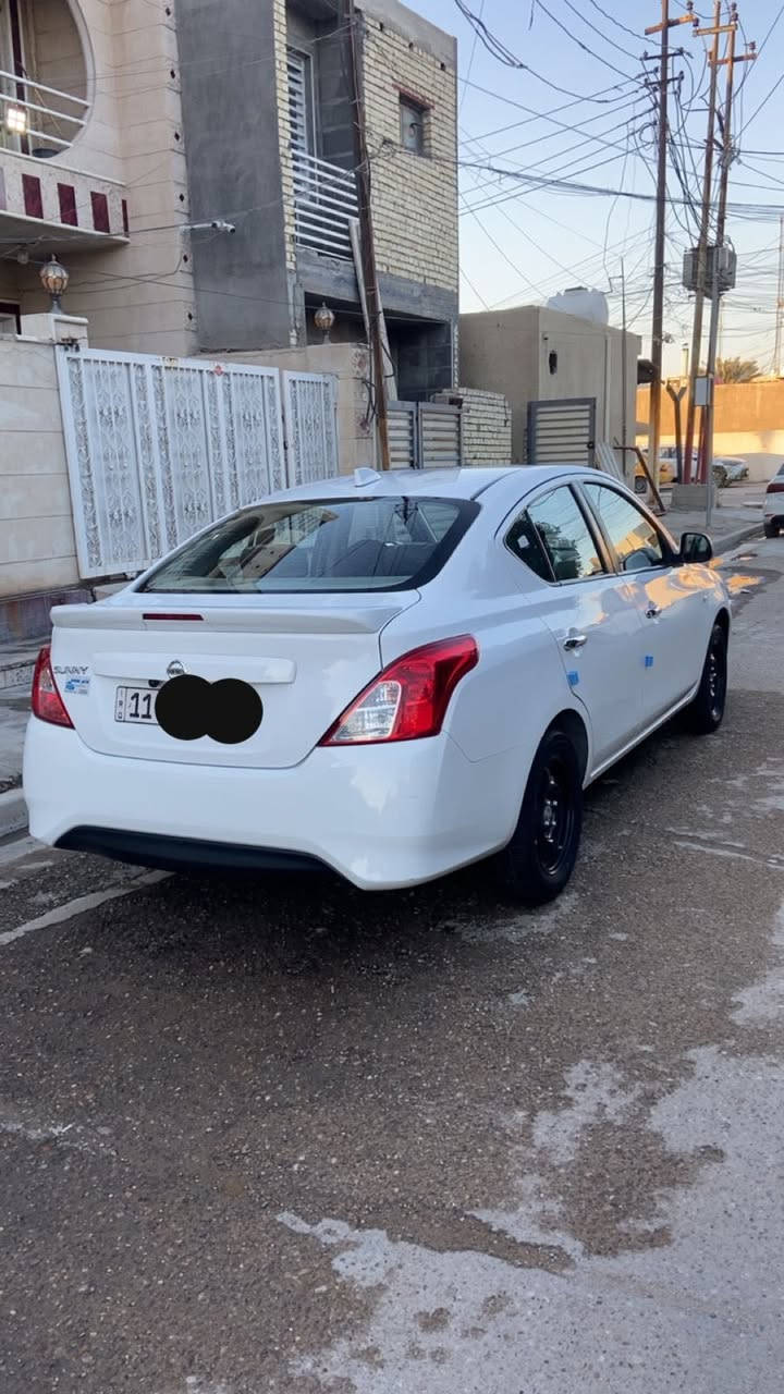 السلام عليكم نيسان سني ضمان شركة السور ٢٠٢٤ ماشية ٢٦ مكفولة من الصبغ والتبديل ولبارد ولحالوب رقم بغداد انكليزي بيها شخط ب الجاملغ الخلفي ع وضعة سعر ١٣٠ وبيها مجال 
مكاني بغداد نفق الشرطة
***********
