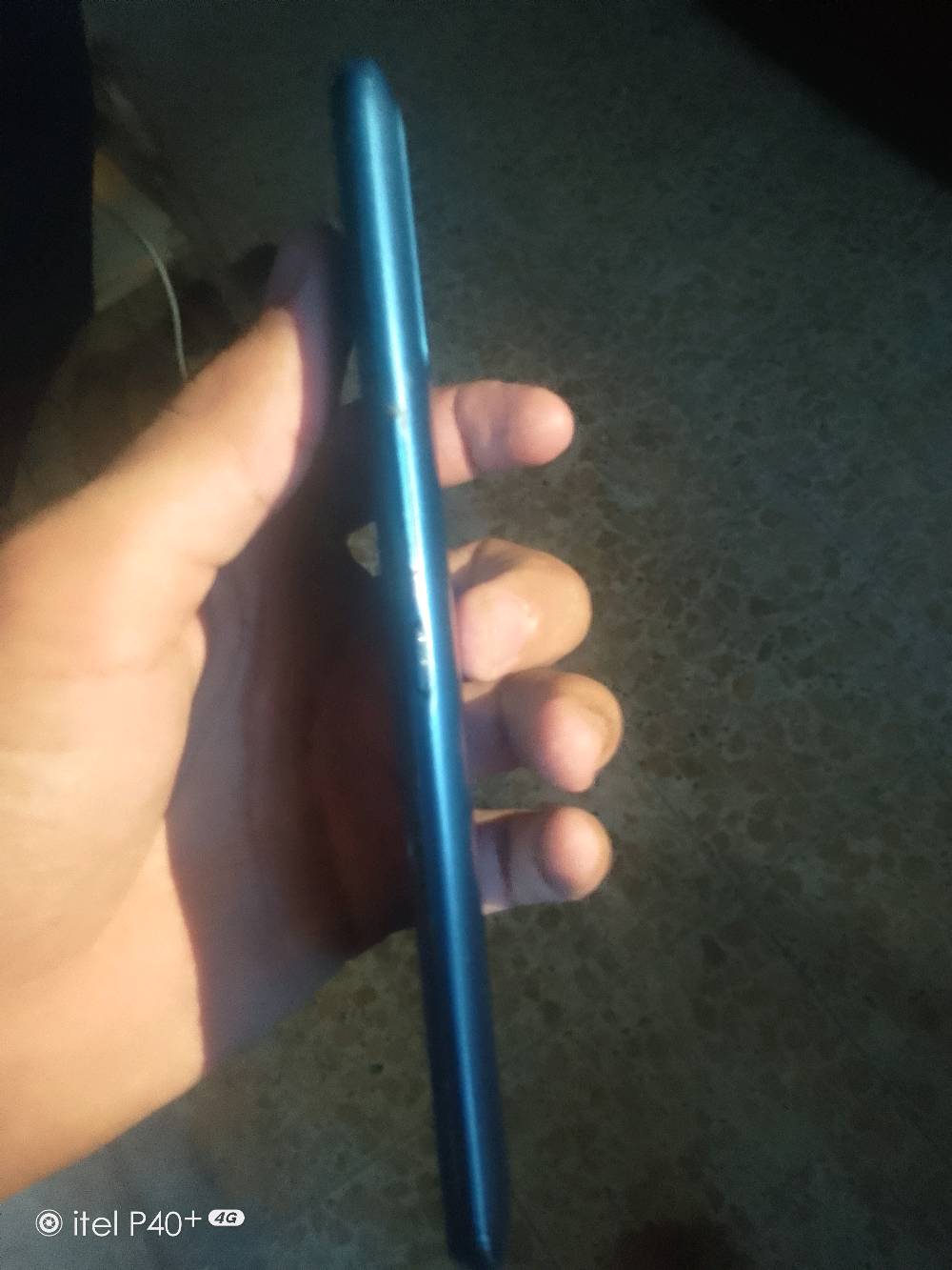 سلام عليكم تليفون للبيع 
itel P37 Pro
بذاكرة تخزين داخلية بسعة 64 جيجابايت وذاكرة وصول عشوائي (RAM) بحجم 3 أو 4 جيجابايت.
5000 مللي أمبير
السعر 70وبي مجال 
مكاني بغداد مدينة الصدر 
تواصل واتساب ***********