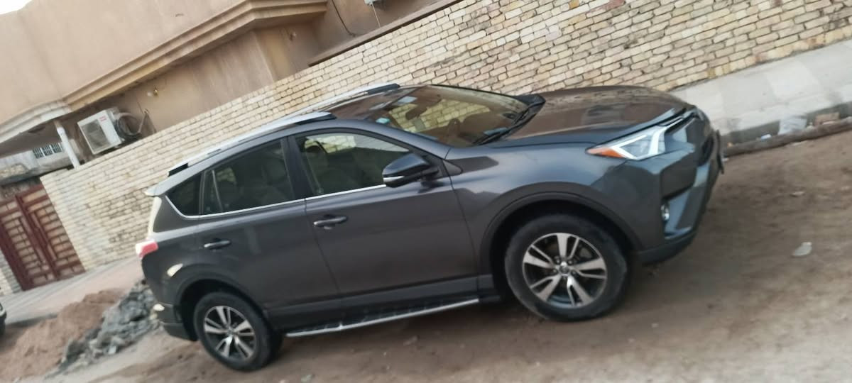 راف 4 موديل 2018
مواصفات XLE
‏لون رصاصي وارد امريكي
‏ضررها موضح بالسونار 
‏المواصفات
‏كامره 
‏رادار امامي 
‏تحديد مسار
‏تحديد سرعه
‏فول تحكمات ستيرن
‏ثلاث وضعيات قياده 
‏نظام ايكو
‏
‏مكان السياره الفلوجه 
‏السعر 187
‏***********
‏
