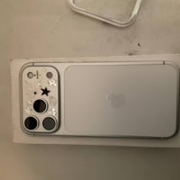 آيفون ١٧ برو ماكس • سلفري • بطارية ١٠٠٪