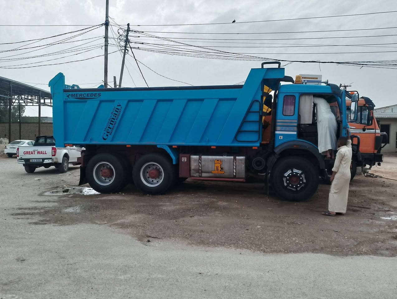 البي موديل 87 قمارة وربع مكينه 35 سوبرين دبل تيربو مجموعة جيئف ثمانينات كير 160 رقم  انكليزي سنويه 30 سيارة ماعايزة برغي كبل للشغل السيارة خير من الله بدي صندوق 

مكاني الديوانية الحمزة الشرقي ***********
