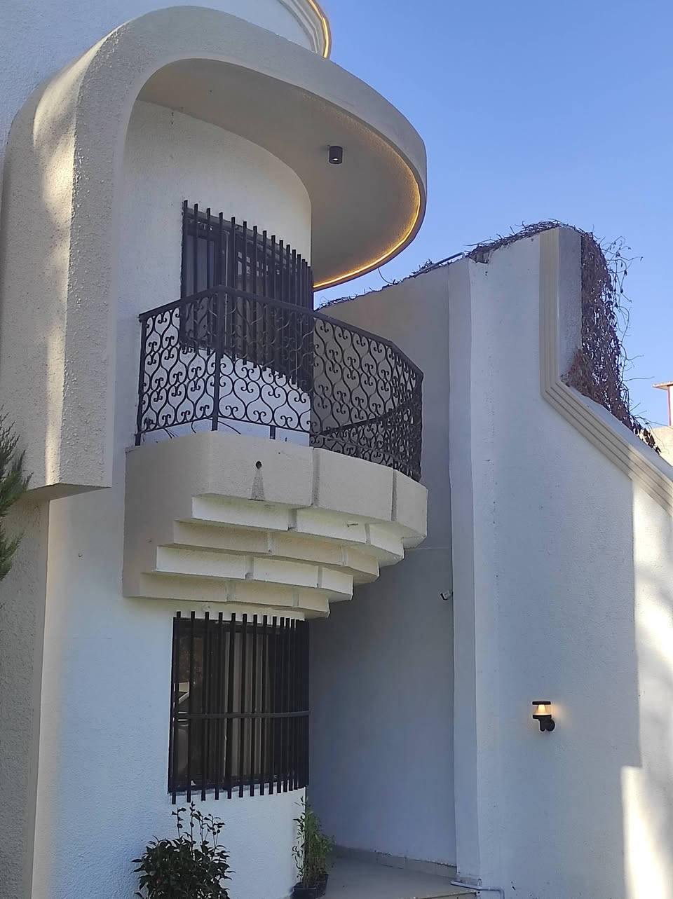 كادر لعمل كافه انواع الديكورات  الصبغ والطلس شغل مضبوط يوميه قطعيه
صبغ ✅ 
جبس بورد ✅
تصليح ✅ 
طلس عام ✅
سنفرة ✅ 
تصليح جوينات سحب ✅ 
مكاني بغداد ،.
***********
***********
