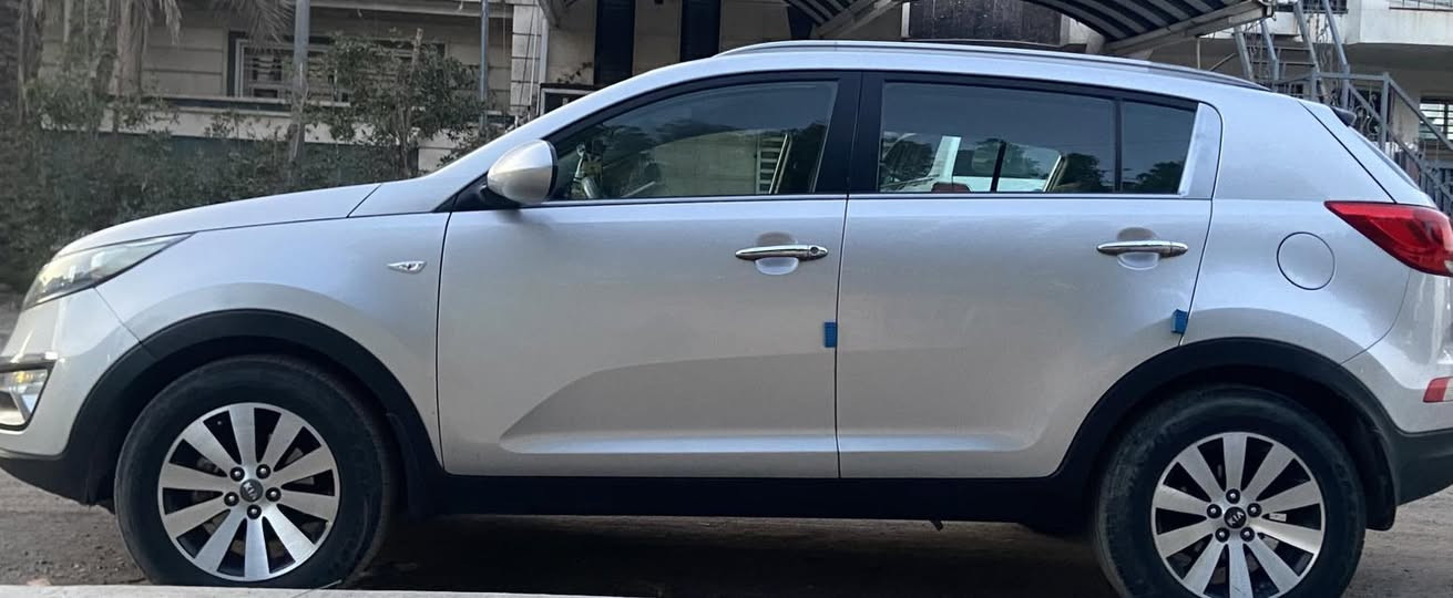 سلام عليكم سبورتج موديل 2016 خليجي مكفوله من صبغ  وضربه محرك دوش ما مفتوح كير ما مفتوح بيه بارد كد شبر رقم بغداد انكليزي هزه جديده سنويه 30 معروضه 148 بيه مجال حك جيه مكان بغداد شارع فلسطين ***********
