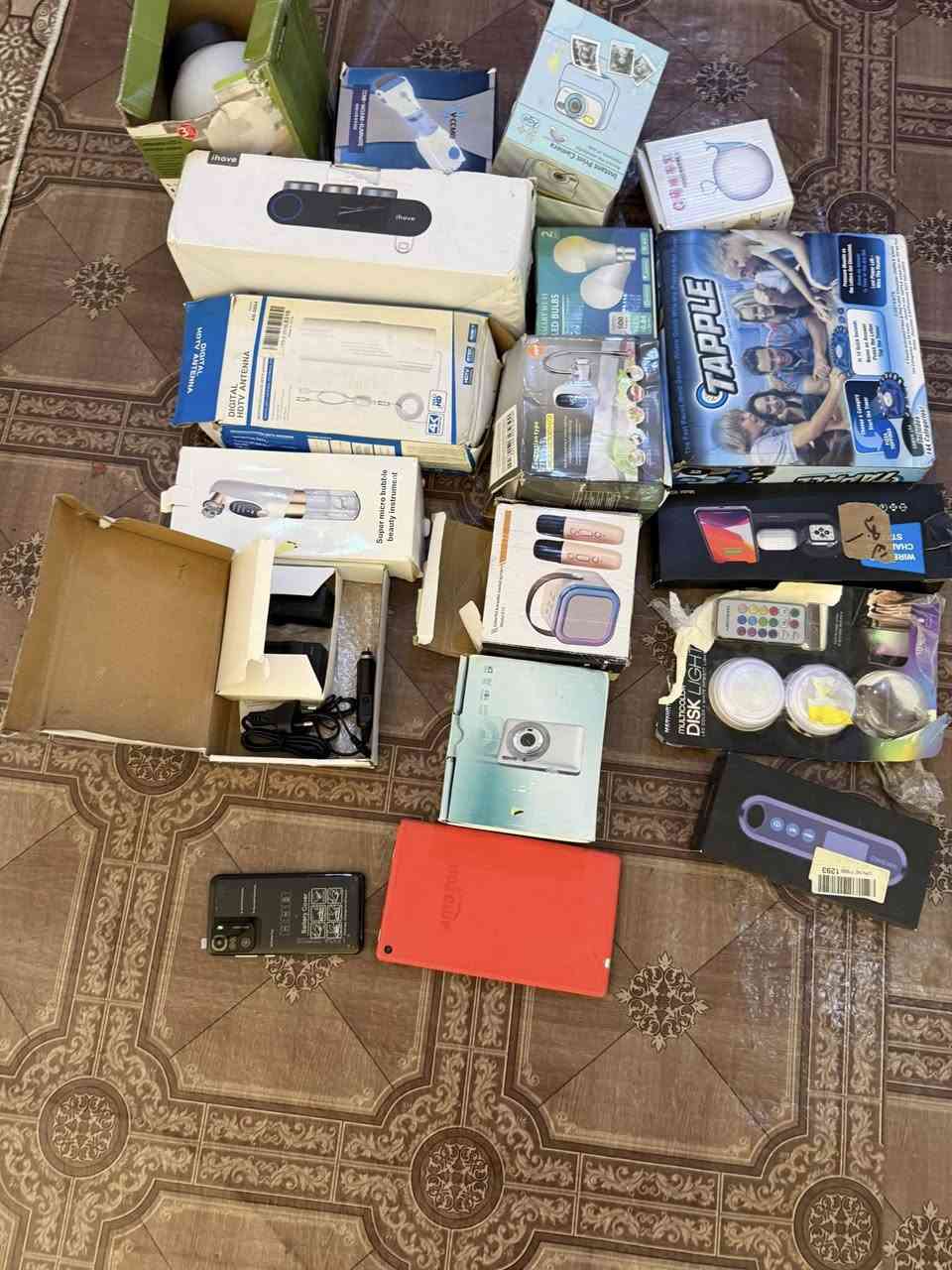 شلعه نظام البيع فحم والله بس 4 قطع عاطله والبقيه شغال الايباد والالسبيكر مابي مايك والكامره مابيهه بطاريه والكامره الفوريه تشحن بس متشتغل الموبايل بس بطاريه يرادله جديد سعر الشلعه 50 الف  يعني بسعر الموبايل منطيهه شرط شغال الموبايل بس بطاريه عوزه والتوصيل كارت ابو الخمسه اثير


**إذا كنت صاحب هذا الإعلان وتريد حذفه لأي سبب، رجاءا أرسل رسالة إلى الدعم الفني**