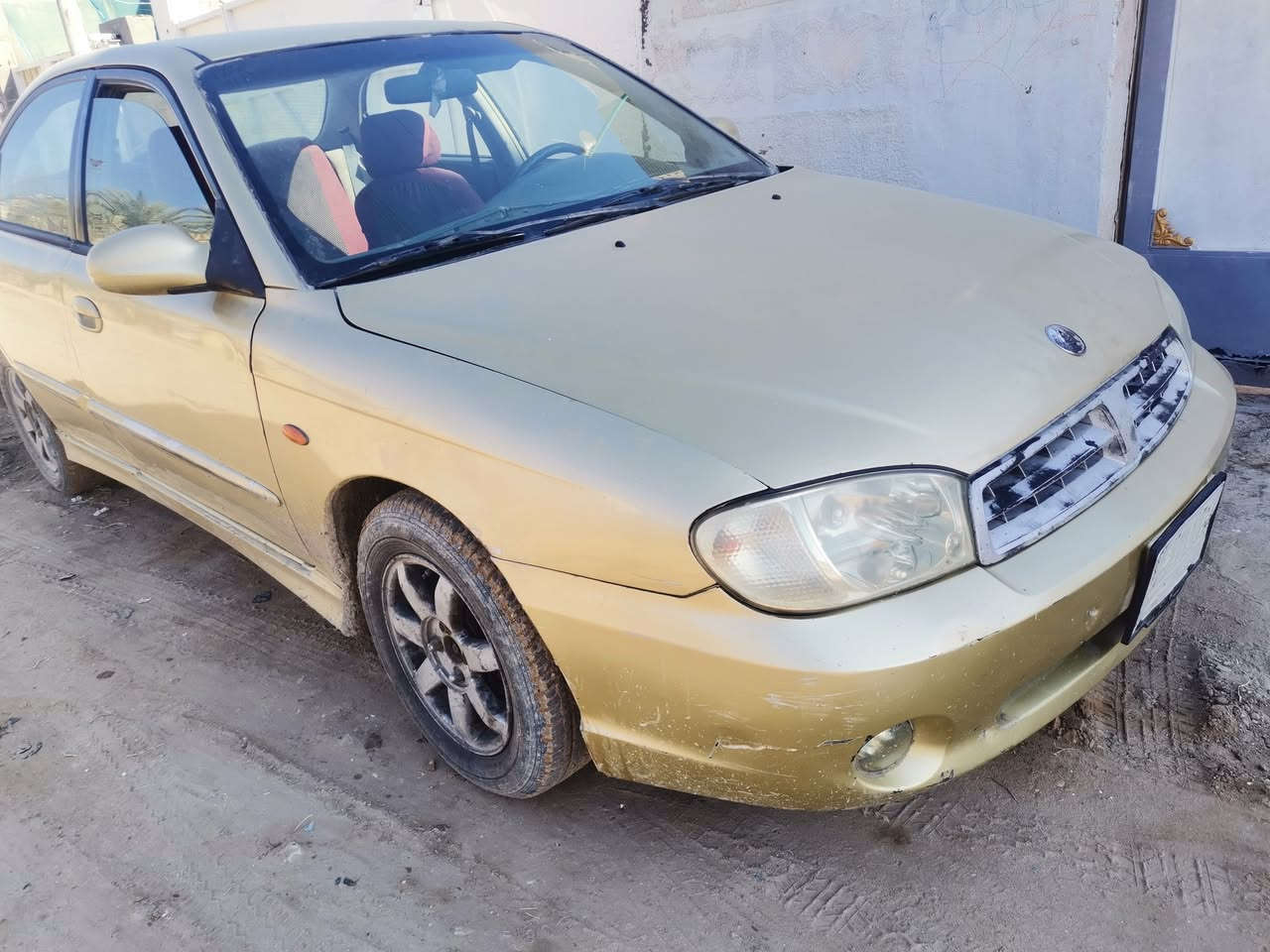 سلام عليكم كيا سبكترا موديل 2000 رقم بغداد كير عادي مسكر خصوصي بسمي لون اصفر ذهبي تبريد عاطل الكير تعبان يحتاج  تجفيت لو تبديل السعر ٣٨ وبيها مجال العنوان تاجي سبع البور ***********
