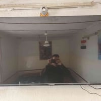 تلفزيون • للبيع • شاشة