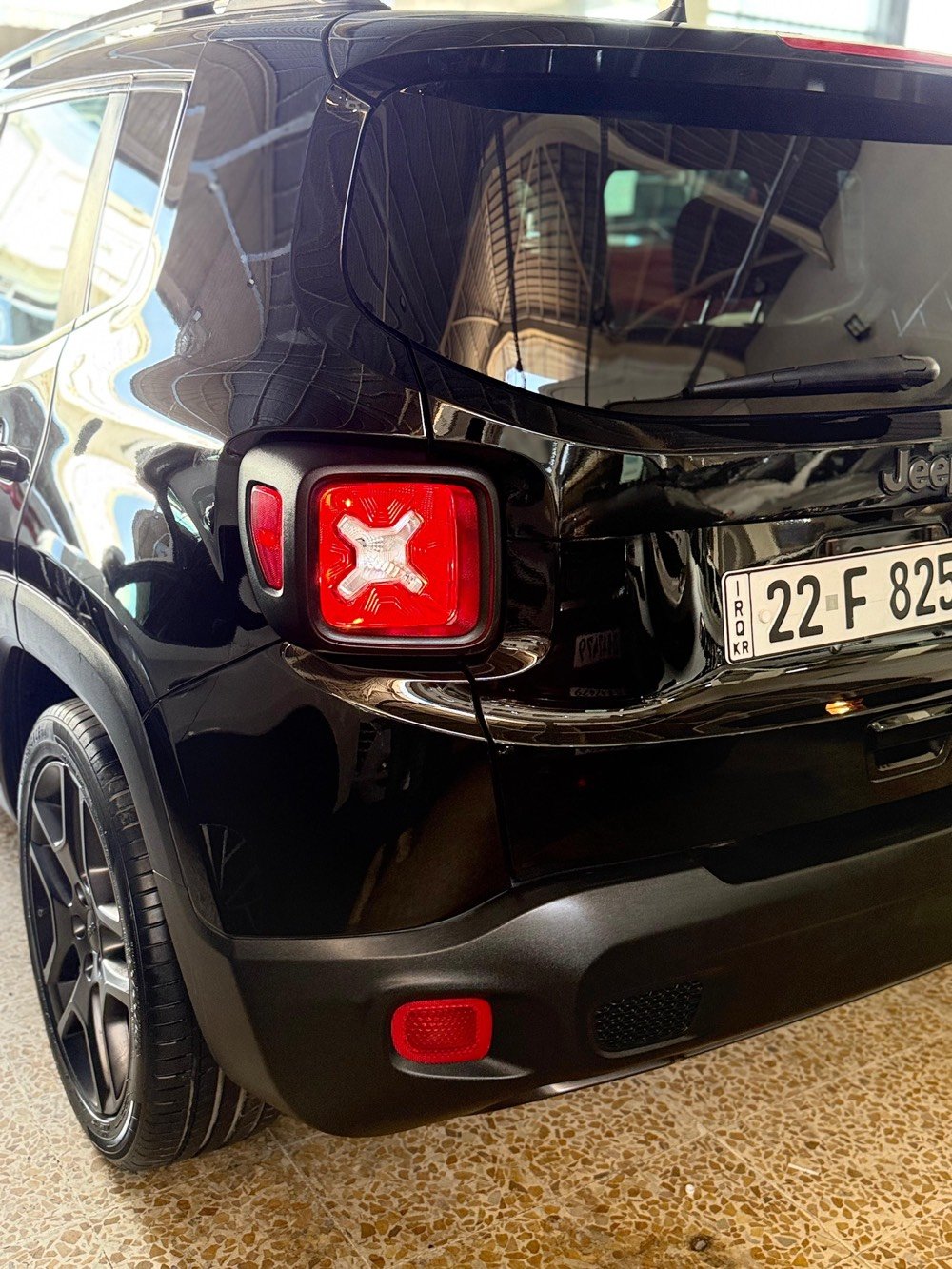 سلام عليكم

السيارة : جيب رينيجيد

 الموديل : 2021

اللون : اسود 

اللوحة : اربيل 

السعر :  ١30 $ورقة

حادث السيارة : چاملغ ايمن 

بدون دواخل 
___________________
الــمــواصــفـــات  فول عدا الفتحة:-

{1} بصمة تشغيل + ابواب

{2} شاشة كبيرة  

{4} انضمة قيادة : اوتو

{6} كامرة خلفية دوارة مع الستيرن 

{7} لد نهاري 

{8} ويل كروم 

{9} سايد بريك بصمة 

{10} مانع انزلاق 

{11} فول تحكم ستيرن 

{12} جام اوتو يصعد دكمة وحدة وينزل كذلك

{13} منافذ USB

كشنات جلد 

كشنات تدفية

سترين تدفية

فورويل 

للإستفسار الإتصال 📞

***********