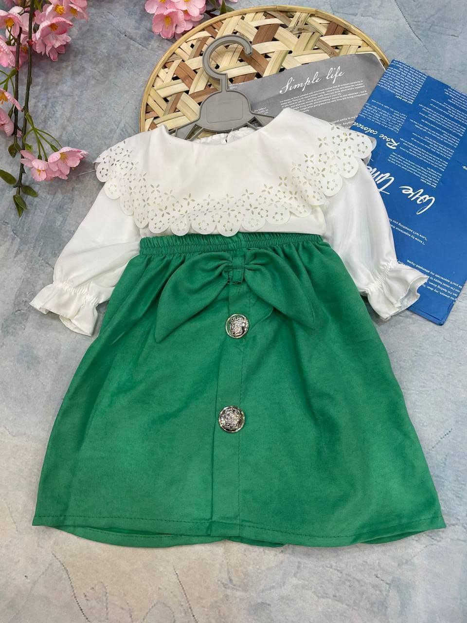 حصريآ🔥🔥🔥💗💗

الجمال والاناقه ❤️🌹
ويانا اجمل التصاميم والالوان والنقشات من الفساتين البناتي ناعمة 😍
  ❤️ رمز الاناقه والذوق💐

📢 قياس : 3 سنوات الی 6 سنوات 
خامة : القماش ميكرو😍❤️‍🔥
💰سعر بس 👇💣

الدرزن : ب  35 الف فقط 😍

📍متوفر توصيل جميع المحافظات 🚕
🍓
توصيل 4 الف


**إذا كنت صاحب هذا الإعلان وتريد حذفه لأي سبب، رجاءا أرسل رسالة إلى الدعم الفني**