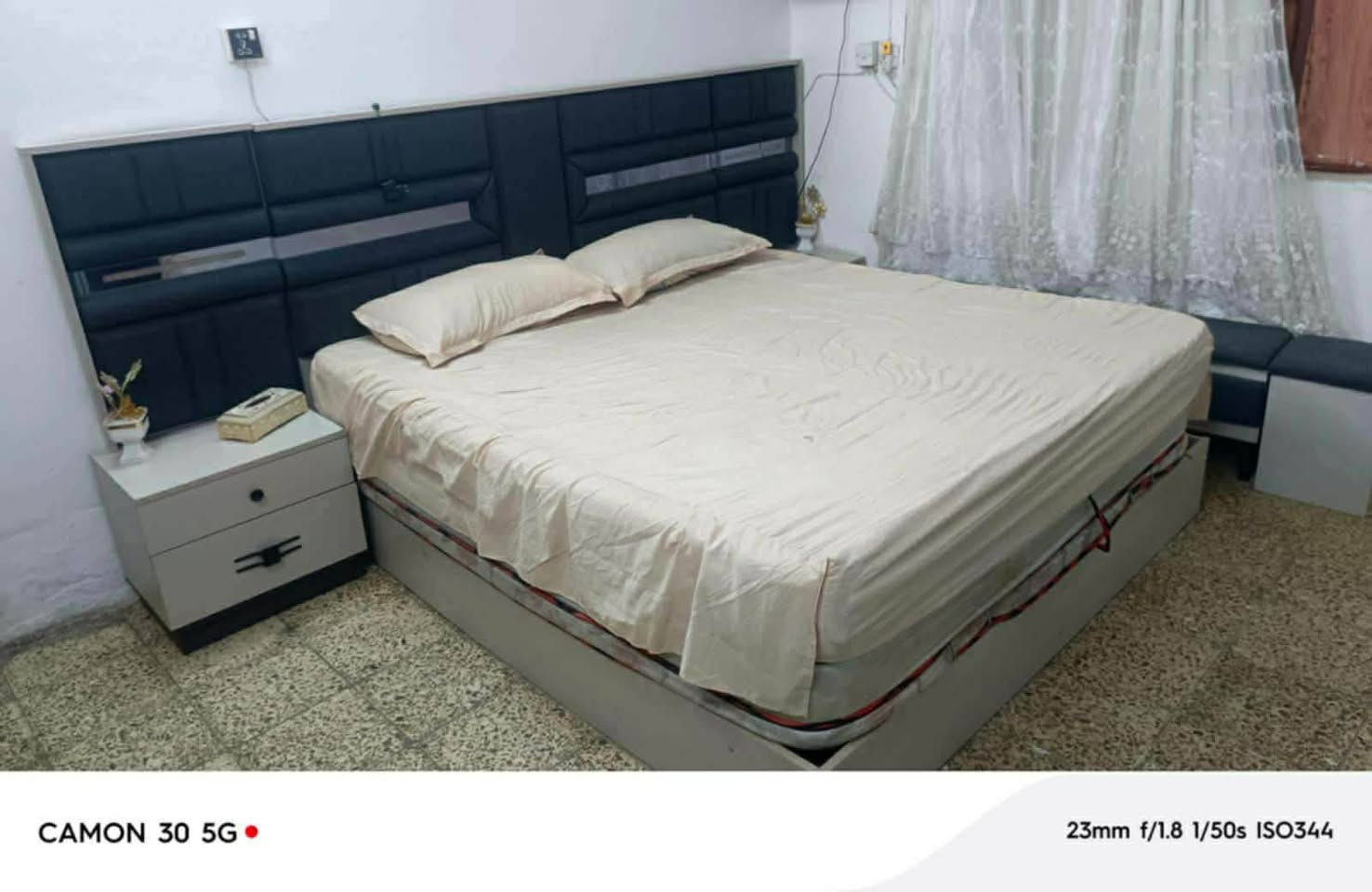 سلام عليكم غرفه تركي لبيع كلش نضيفه مستعجل على بيعتها السعر 350
***********
