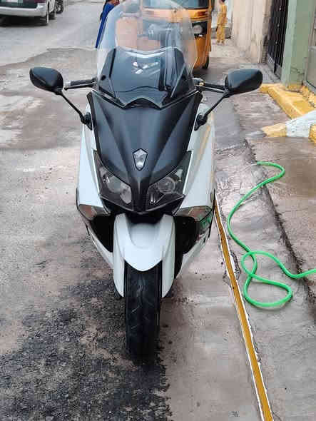 السلام عليكم
TMAX 2014   530
دراجة بحالت الوكاله مكفوله كفالة عامله من كلشي دشبول احمر يعنى وارد ياباني
ماشيه ٣٠لف
سويجين اي بي اس
مكاني بغداد الزعفرانيه راقم ***********
السعر ٤٦ وبيها مجال بصيط
