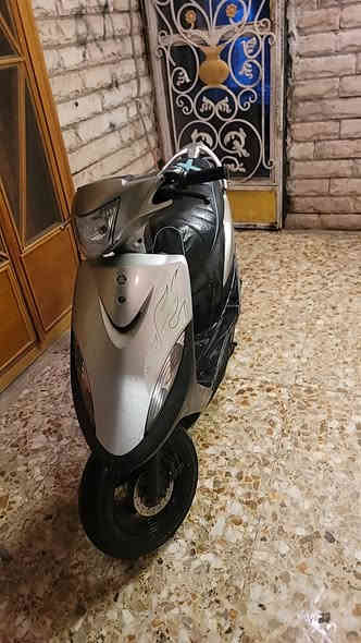 دراجة ماكس عدله جديده بلاديه كلهه شغاله سلف هندر اشاير سكنات مامفتوحه مشي ونهضه كلش جديده شغاله بوشه ٤٩ ابلاديه لايت عالي وناصي دبلات امامي وخلفي شغالات ابريكات امامي وخلفي جاهزة تايرات جلاتين اصليه كلهه اصليه الجزائر ***********.    السعر ٦٥٠
