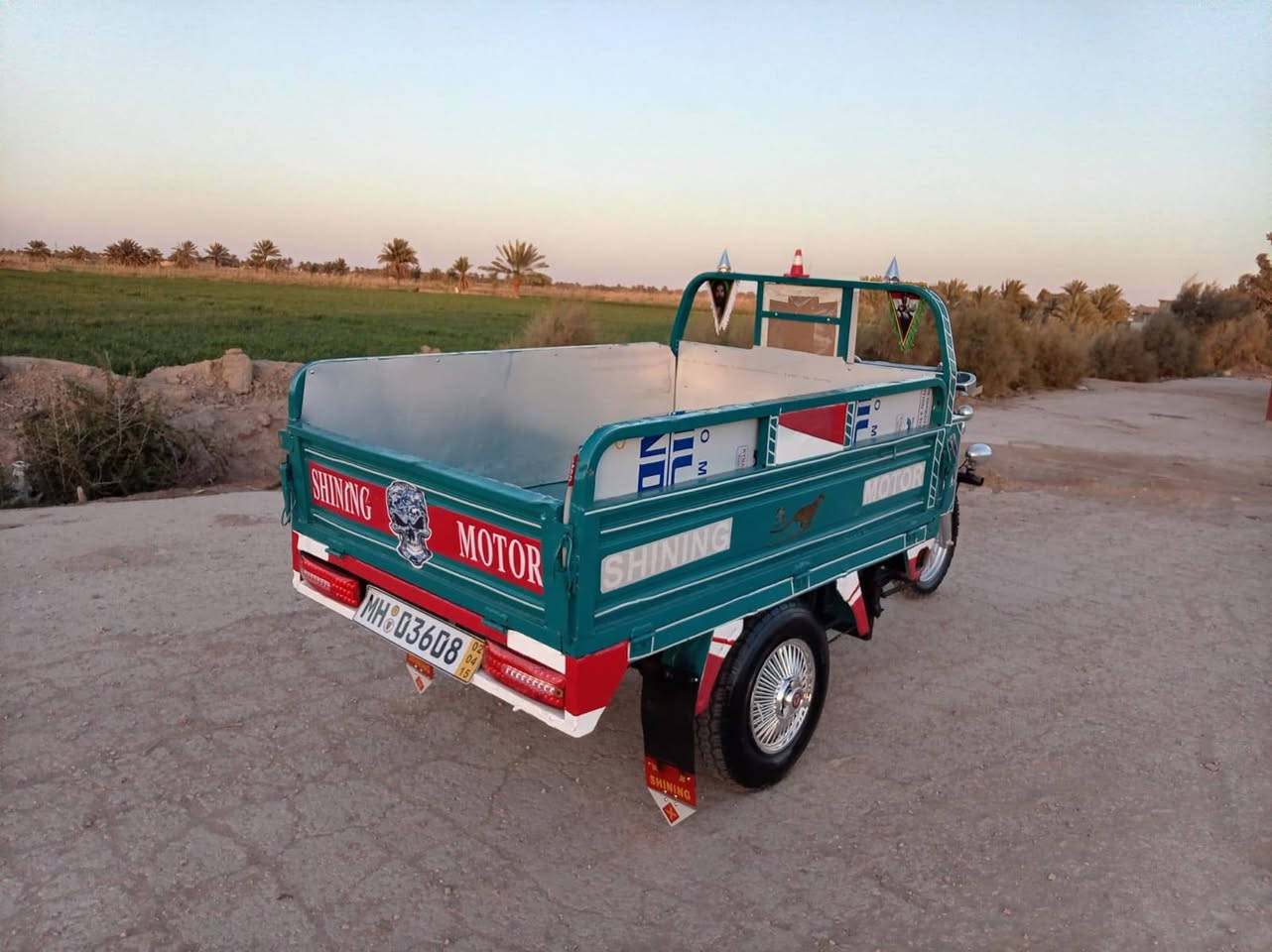 السلام عليكم ستوته للبيع موديل 20 محرك 20 اوراق اصولي كفاله عامه ستوته جاهزه سعر 1400 وبيها مجال المكان بابل الشوملي الرقم ***********
