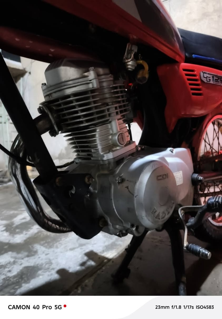 سلام عليكم دراجه للبيع ارشه 2014اوراق أصولي مكينه مفتوحه مبدل بوشه وبستم وولفات مكان كوت شارع النفط سعر 550وبيه مجال الطيبين خاص مغلق *********** والمو شراي لا يتعبني تره يجي رد مزين 😅
