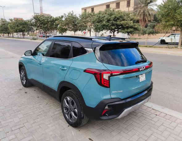 السلام  عليكم كيا سليتوس موديل 2024 وارد امريكي الون فستقي مواصفات السياره نص فول بصمه شاشه جتل متصله فول تحكم استيرن تو كنر مكينه 2000دوش اشاير بل مري ردار امامي خلفي جانبي قطعتين تبريد ويل كل 18 كروم حادث سياره بسيط   بدون حادث فقط بارد بل بنيد شبر باقي السياره مكفوله من صبغ والشخوط وشاصي ولغد بدون ايرباك ماشيه 10زيرو السياره جاهزه من كلشي نظافة السياره 100/100وضع الشركه السعر 160 وبيه مجال السياره بدون رقم منفيس بسمي دخول جديد مكان السياره 
بغداد حي الجهاد *********** ابو مصطفى
