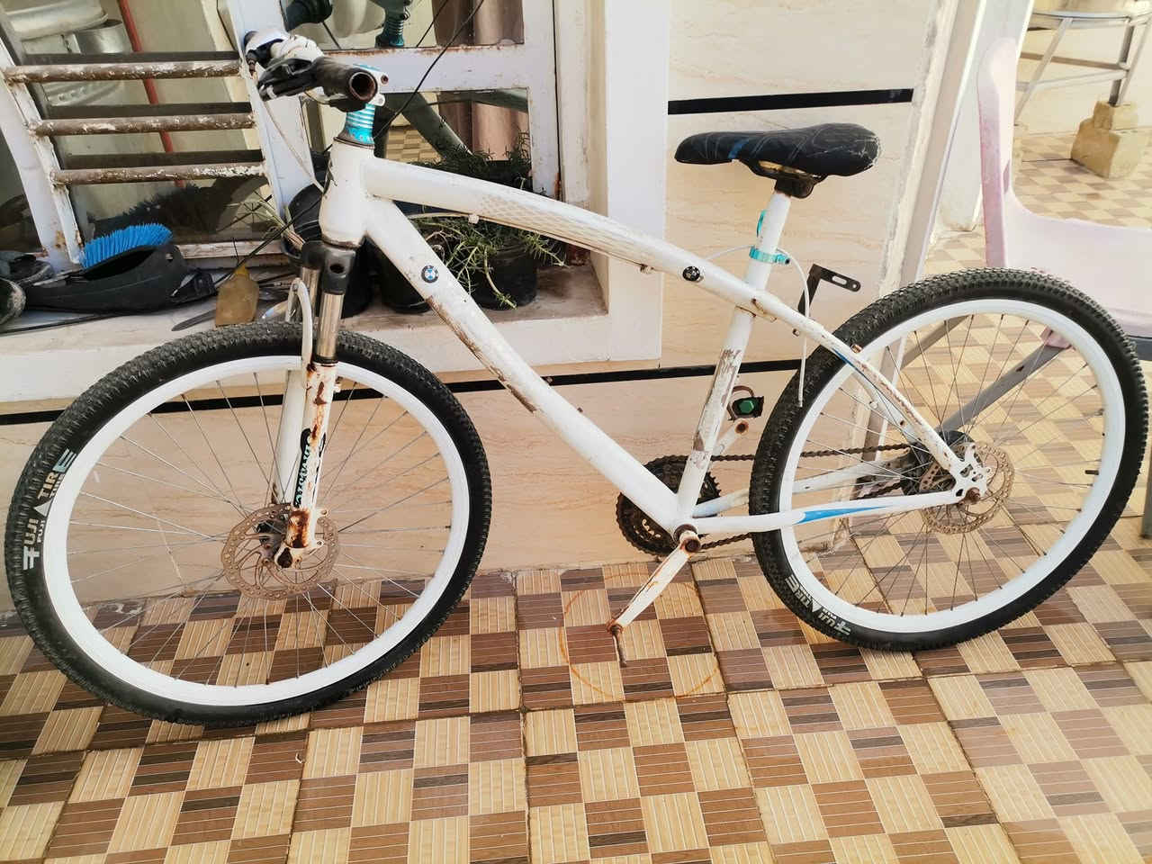 السلام عليكم ماركة BMW يحتاجه ترتيب بغداد الغزاليه سعره ٥٠وماعندي توصيل ***********
