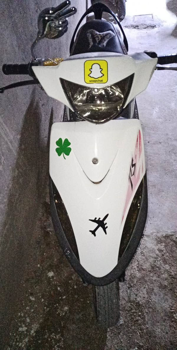 السلام عليكم شباب ماكس عدله للبيع موديل 2008 مكفوله من كلشي لا تبخير ولا تنقص عندك بس الكفرات تجاريه والباقي تزويد خارجي مو بل مكينه السعر 900 وبيها مجال  للشراي هاذه رقم ***********
