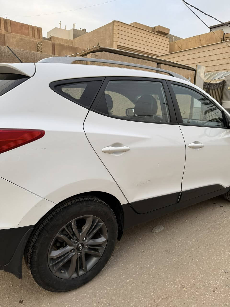 السلام عليكم
للبيع فقط لا مراوس ولا بالاقساط
توسان ٢٠١٥ خليجي مكفوله من الصبغ
مكينه ٢٠٠٠ دوش
تبريد ثلج قطعتين 
عداد المسافه ١٣٩٠٠٠km
بيها رصعات وخدوش وتكحيل وبارد موضح بالسونار
السعر ١٥٥ ورقه
مكاني بابل حله  للاستفسار اكثر الاتصال على الرقم
***********
