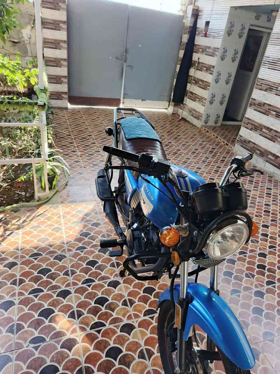 السلام عليكم دراجه دايوان موديل 2022 جديده الدراجه واحلاى من الصوره مكاني 
سده علكايه وسعر1600 وبيها مجال 
***********
