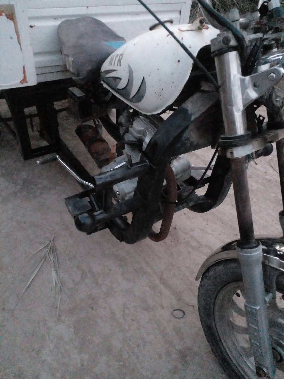 ستوته البيع موديل ٢٠٠٩ شغاله جاهزه محرك مجفت جديد السعر ٦٠٠ الف العنوان واسط النعمانيه الستفسار على هاذة الرقم *********** اوراق
