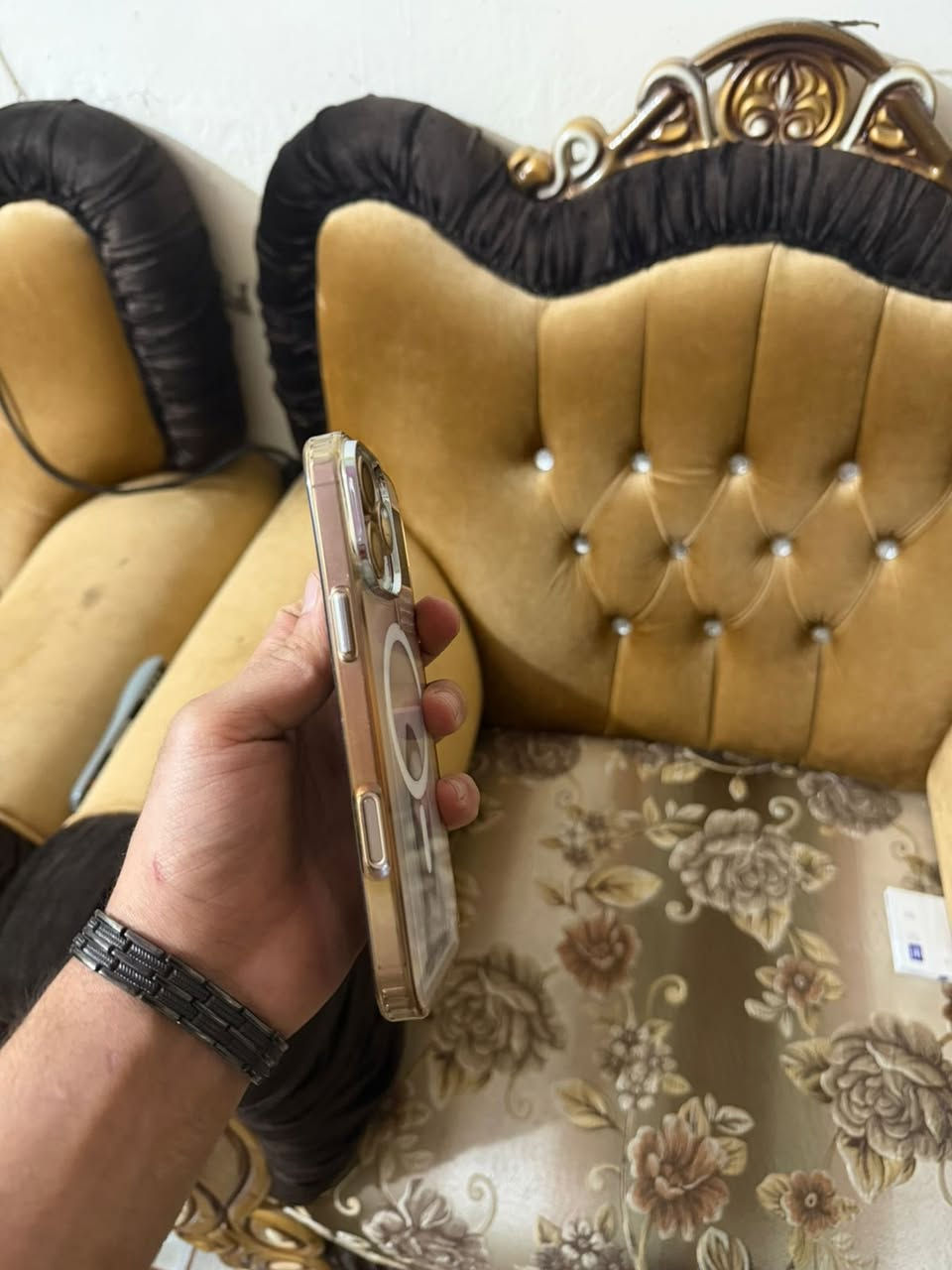 ايفون 16 برو ماكس شرق اوسط ماسترر شرط الفحص بطاريه 100 استخدام شهر فقط السعر مليون و 400 الف الشراي فقط يتصل ***********
