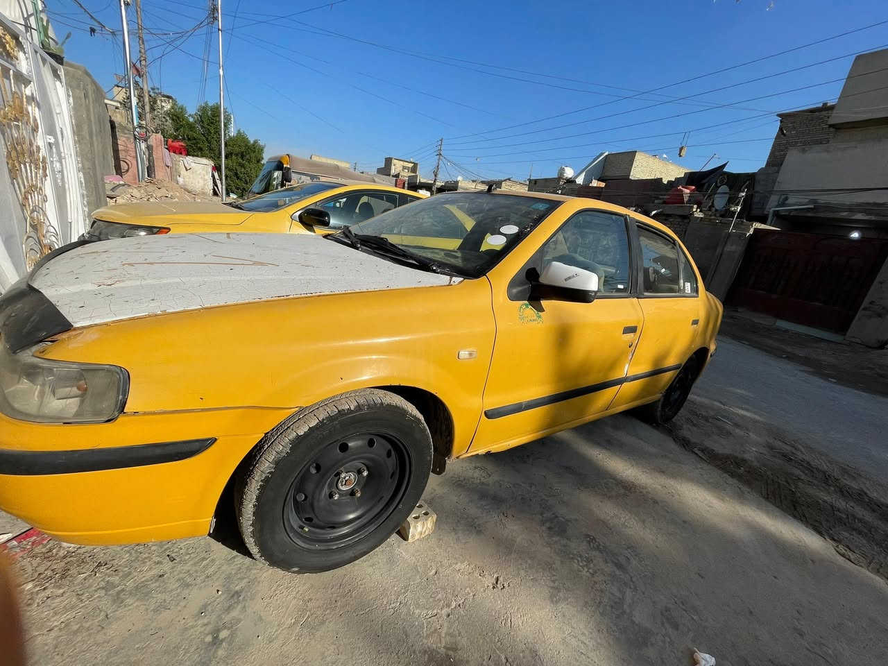 ﷽
((بسعرر ررقم))

السلام عليكم 
سمند موديل2011للبيع 
رقم بغداد انكليزي 
 السنوية لل2029 بااسمي تحويل ثاني يوم
مصفرة هيئة وغرامات 
محرك بي خيط تبخير خفيف
كير مكفول خير من الله 
بنيد وجاملغ مبدلات طخة باب السايق وراجعة على البارد 
غرفتها كلها جديدة بالجيس
حدادية صدر جديد
تخم تاير جديد
باتري جديد،/سلف جديد،/داينمو جديد،/راديتر جديد
بيها ملاحظات بسيطة((عنبار البريك تعبان))
كهربائيرات كلها شغالة خير من الله 
السعر((24قفل بدون عملة))
العنوان/بغداد /البلديات
الهاتف/***********
