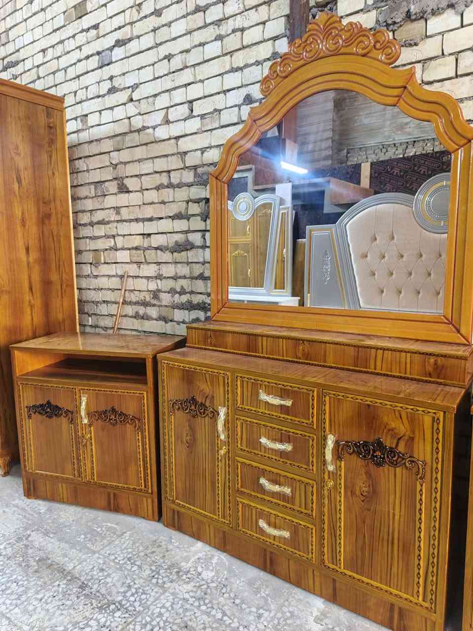 السلام عليكم غرفه ام 6 مقطعه كل باب لوحدها الداخل مالتها 4 ملم الخارج صاج 5 ملم الظهر چرچوبه براغي الفرش بلوك الزاويه بارتفاع الكنتور ملحقاتها.... جربايه + ميز مرياه + ميز احذيه + زاويه كنتوريه طلاقتين مثل الي بل صوره السعر خاص  الستفسار على الرقم *********** يوجد واتساب..... ملاحظة يوجد خدمه توصيل لجميع المحافظات كل محافظة وحسب البعد مالتها
