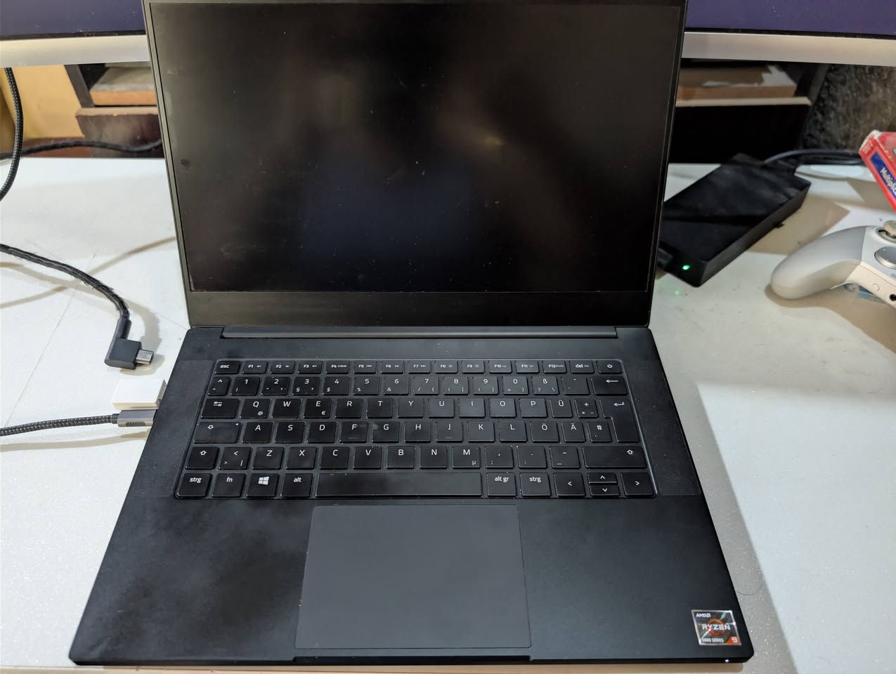 Razer blade 14 2021
Ryzen 9 5900hx up to 4.6GHz

Rtx 3070 8GB 105W الي اذكره

16GB ram

1TB ssd m.2 Samsung ما اذكر سرعته

Screen:14" ips 2K 165hz 100% dci-p3 143% srgb 

كل الجهاز المنيوم

Big Glass trackpad

تبريد جدا محترم وبطارية تطول شوي

باكيتهه موجود ونظافة 99%

تجربة الكيبورد كلش سلسة ورهييييبة

المكان نجف ***********

السعر

1,350,000
