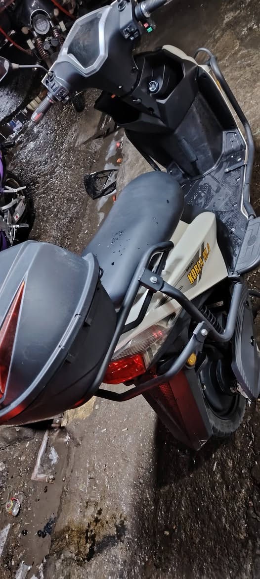 دراجه شحن نضيفه جدا 
سته باتريات شرط الفحص 
السعر 550 بيها مجال للطيبين 
دواسة شارع الماطورات   للتواصل هاذا رقمي 
***********
***********
