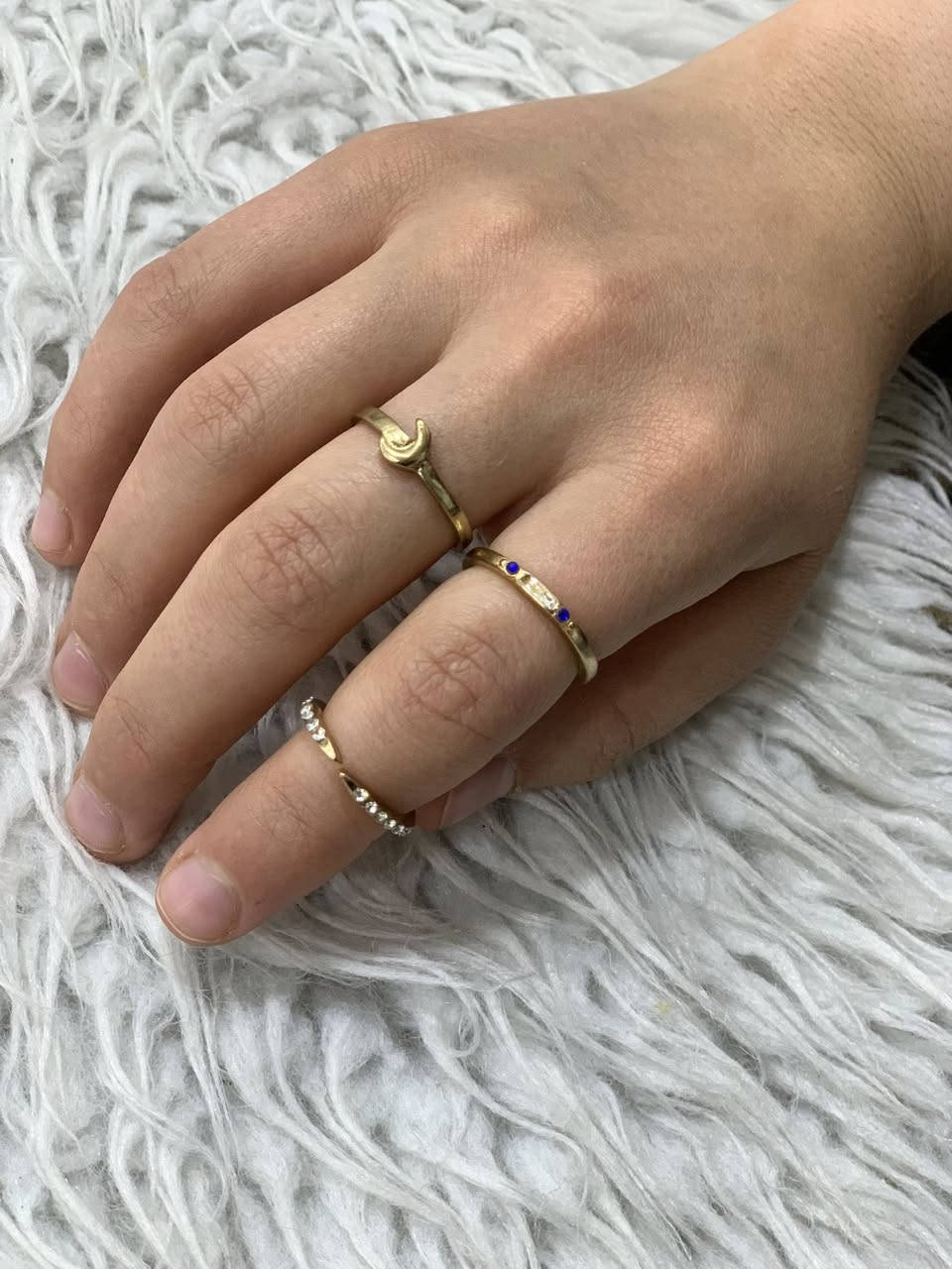 البساطة هي سرّ الأناقة دائماً.. قلادة ناعمة من جُمانْ تضفي سحراً هادئاً على إطلالتكِ اليومية ✨."

الاسعار بلاش لحكو كمية محدوده🔥🔥
.
الكلادات كلها ع الف دينار والباقي حجول وسوارات وحلقات ب500 
.

#جُمان #إكسسوارات #أناقة #العراق #طوزخورماتو #هدايا


**إذا كنت صاحب هذا الإعلان وتريد حذفه لأي سبب، رجاءا أرسل رسالة إلى الدعم الفني**