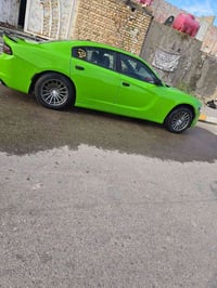 تشارجر • ٢٠١٧ • لون تفاحي