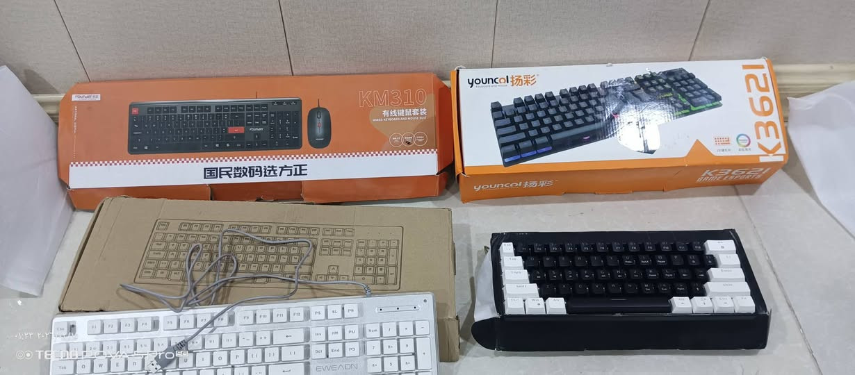 اربع قطع اثنين وياهن ماوسات 
الصغير شحن ميكانيك مال كيمنك 
كلهن RGB ماعدا واحد 
السعر 50 الف قفل مع التوصيل


**إذا كنت صاحب هذا الإعلان وتريد حذفه لأي سبب، رجاءا أرسل رسالة إلى الدعم الفني**