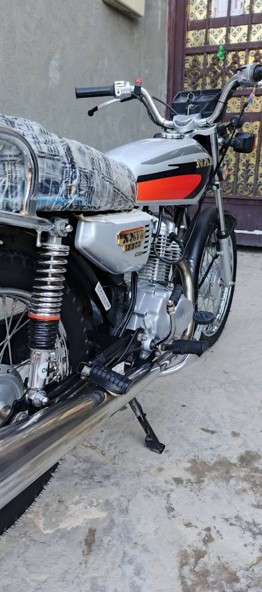 السلام عليكم دراجة نامة لبيع موديل 24 دراجة نضيفة شوفت عينك مامتعوبة اوراق اسكنر السعر 600وبيهاا مجال المكان الحمزة الغربي الاتصال ***********
