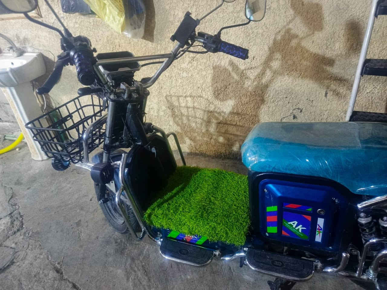 ماطور شحن ٧ بطاريات للبيع ***********
