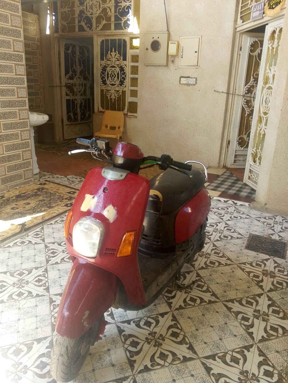 سلام عليكم. ماكس بوليس ما مفتوحة للبيع .دراجة كاملة كلشي شغال بيهة وتمشي خير من الله .سلف نكرة وحدة دبلاتها شغالة لايتات بكلايت شغلات  كاملة . سعر 625  مستعجل على البيع مو سعرهة .للأستفسار اوالاتصال على  الرقم *********** متواجد واتساب # المكان البصرة المدينه
